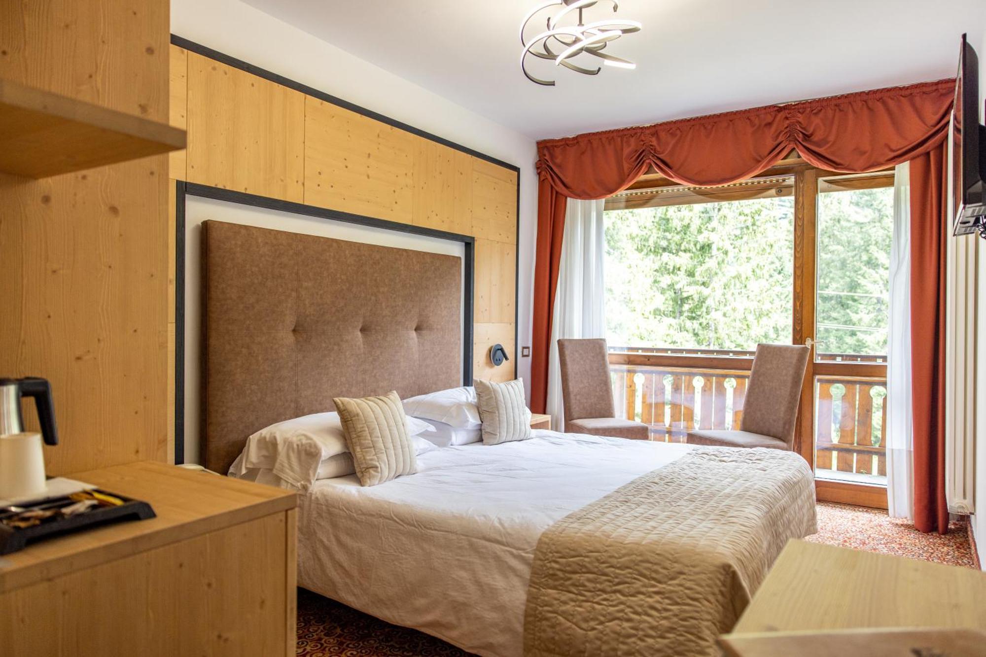 Hotel Europa Сан-Мартіно-ді-Кастроцца Екстер'єр фото