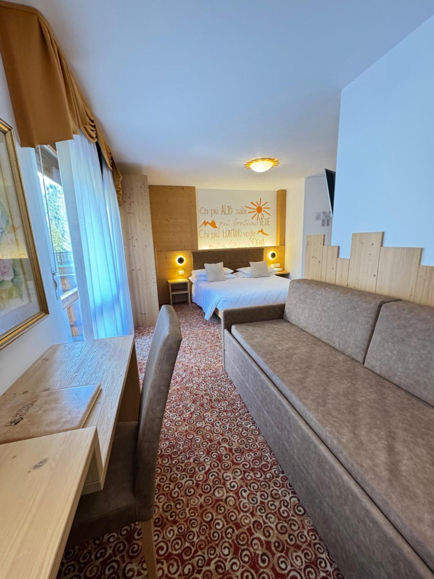Hotel Europa Сан-Мартіно-ді-Кастроцца Екстер'єр фото