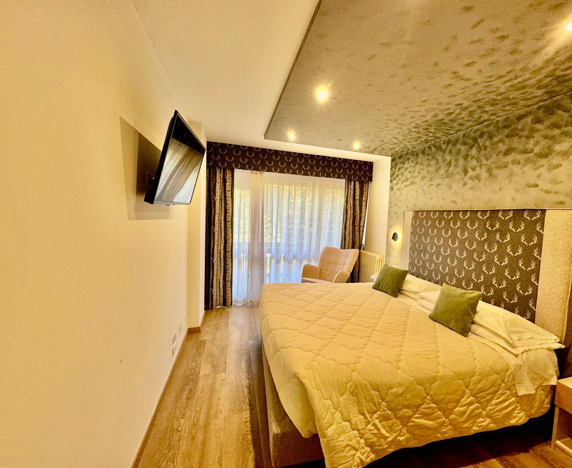 Hotel Europa Сан-Мартіно-ді-Кастроцца Екстер'єр фото