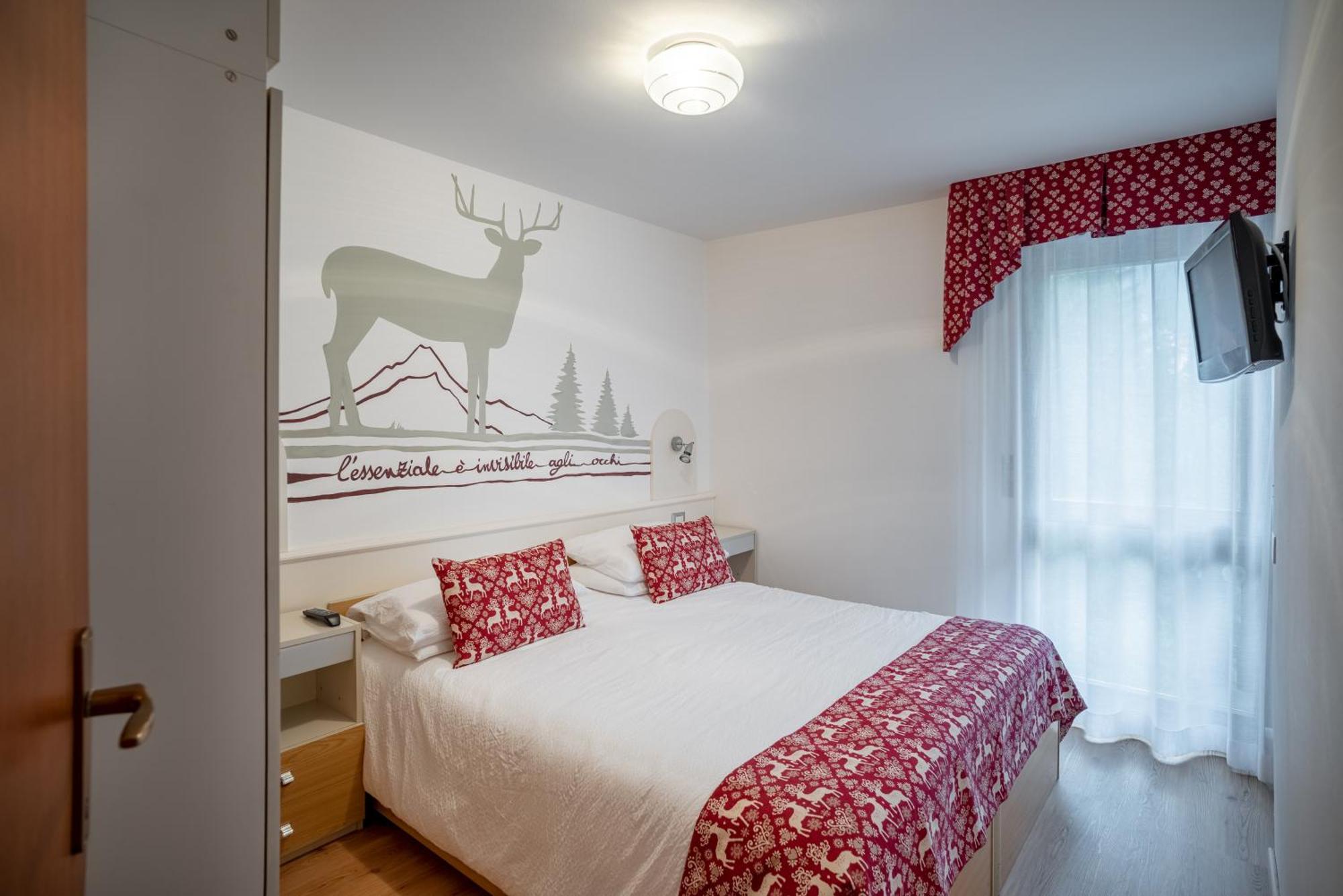 Hotel Europa Сан-Мартіно-ді-Кастроцца Екстер'єр фото
