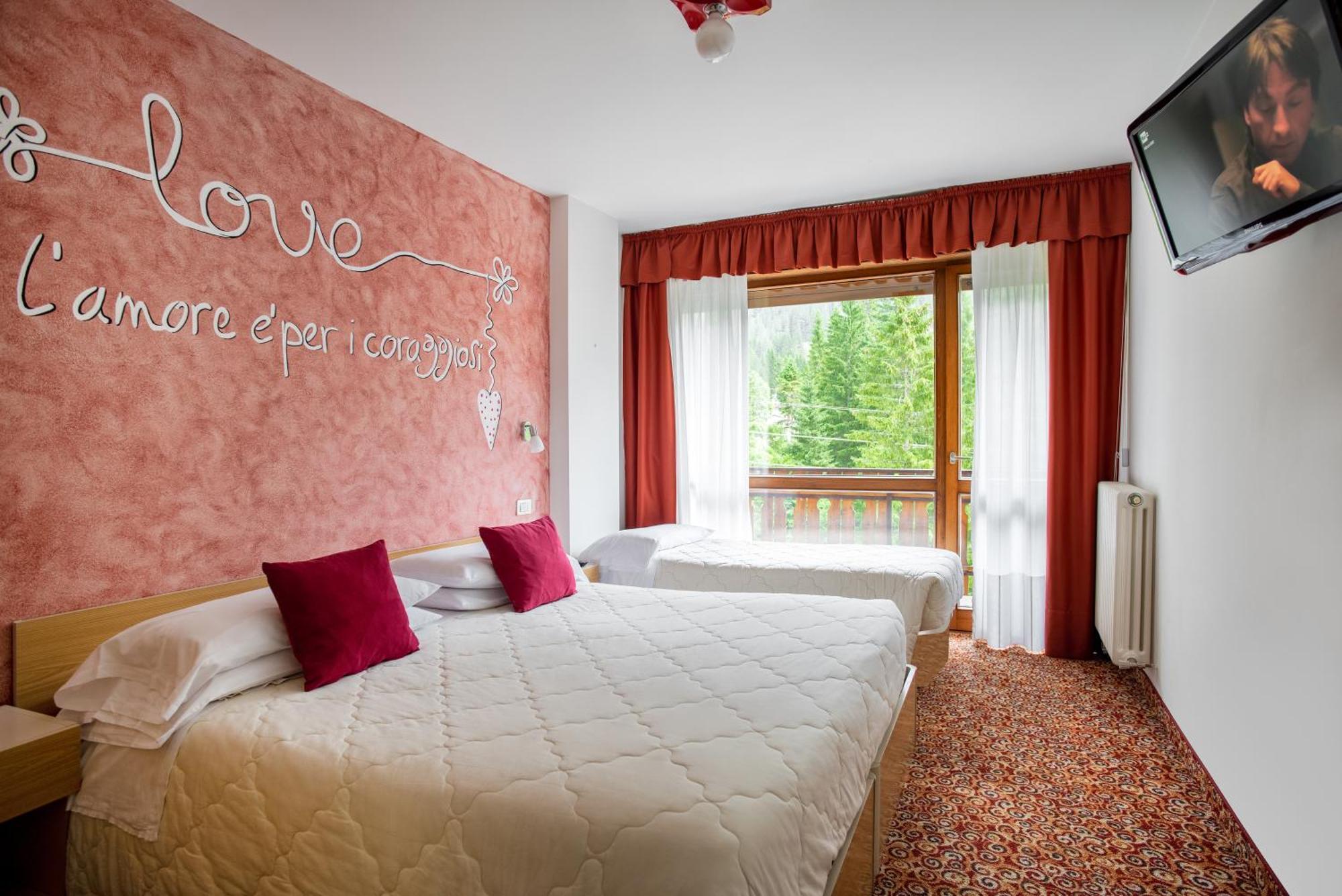 Hotel Europa Сан-Мартіно-ді-Кастроцца Екстер'єр фото