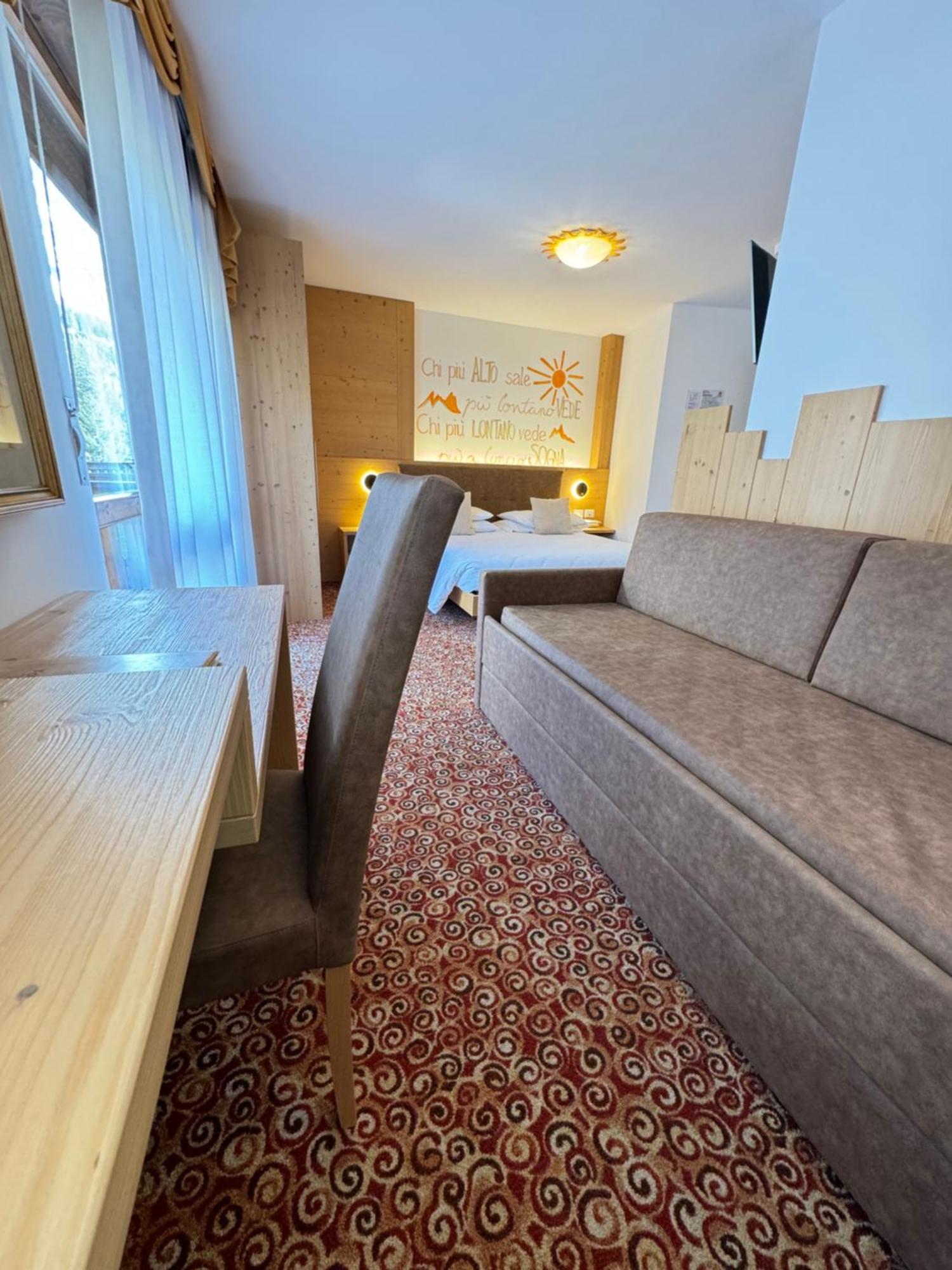 Hotel Europa Сан-Мартіно-ді-Кастроцца Екстер'єр фото